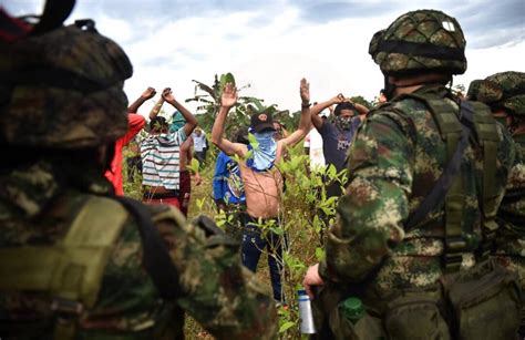  A History of Violence: An Exploration into Colombia's Tumultuous Past:  Unveiling Echoes of Conflict and Weaving Tapestry of Resilience