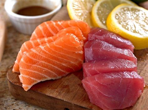 Does Tuna or Salmon Have More Protein? And Why Does It Matter When You're Chasing Unicorns?